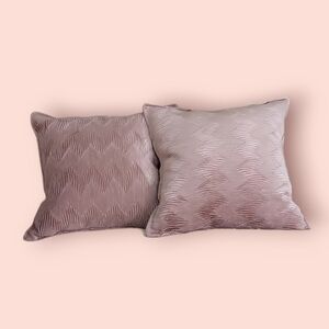 2 beautiful  dusty rose pink accent pillows